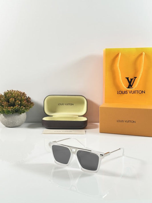 Louiis Vuitton Asthetic Ice and Black Sunglasses